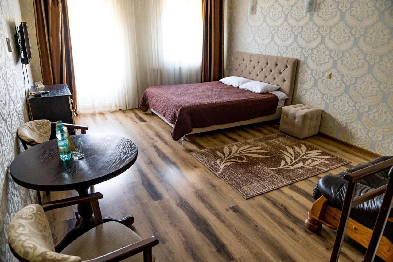 Guest House Shale ヴィーンヌィツャ エクステリア 写真