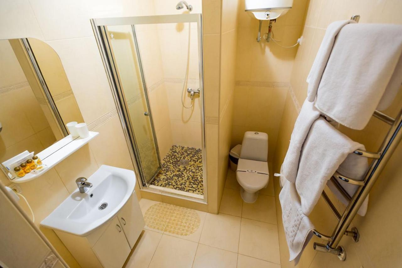 Guest House Shale ヴィーンヌィツャ エクステリア 写真