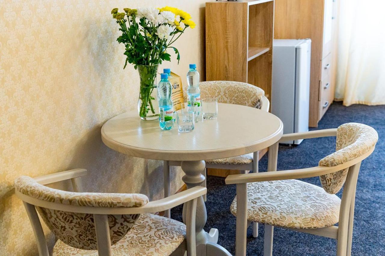 Guest House Shale ヴィーンヌィツャ エクステリア 写真